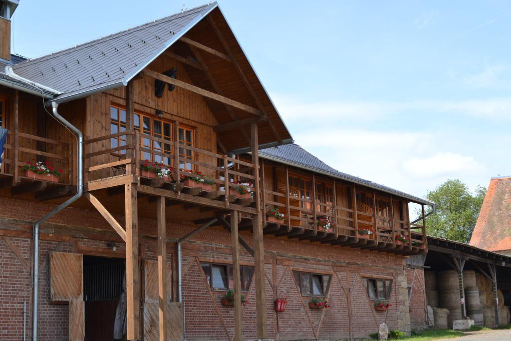 Penzion Dvur Krasikov Kokasice 외부 사진